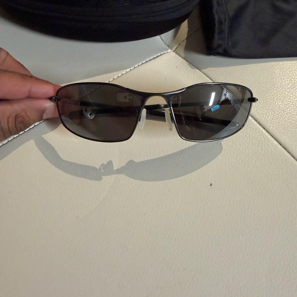 Oakley Whisker